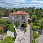 Karla Apartment